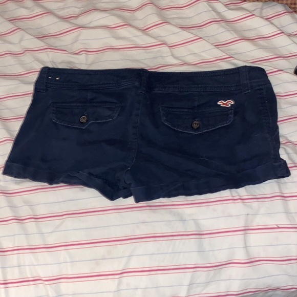 Hollister Shorts - Picture 2 of 3
